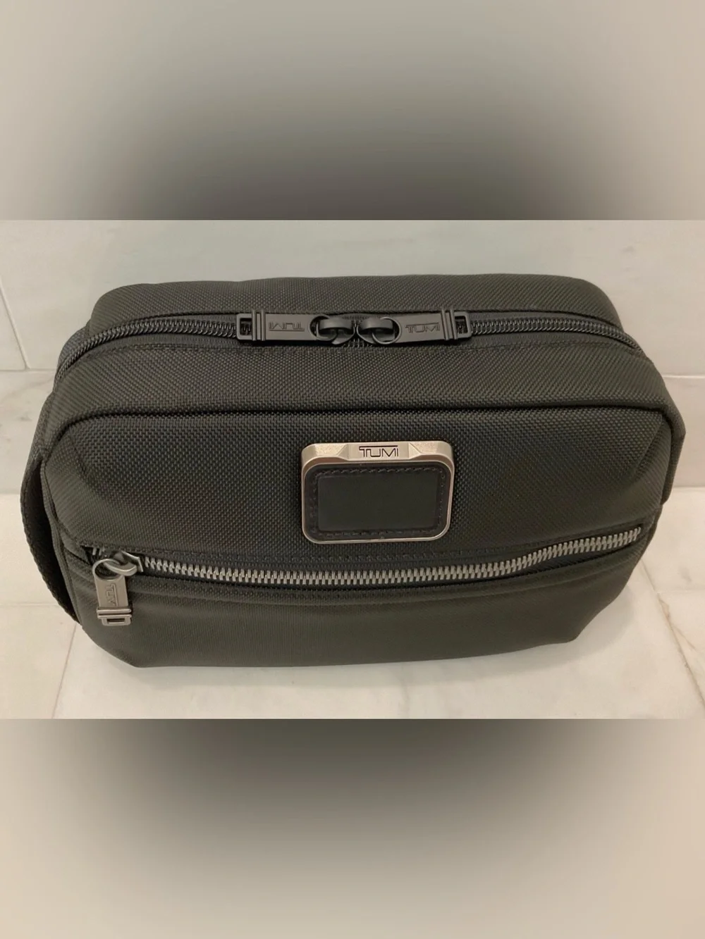 NEW Tumi ALPHA BRAVO 9.5” RESPONSE Travel Kit Dopp Toiletry Kit - BLACK